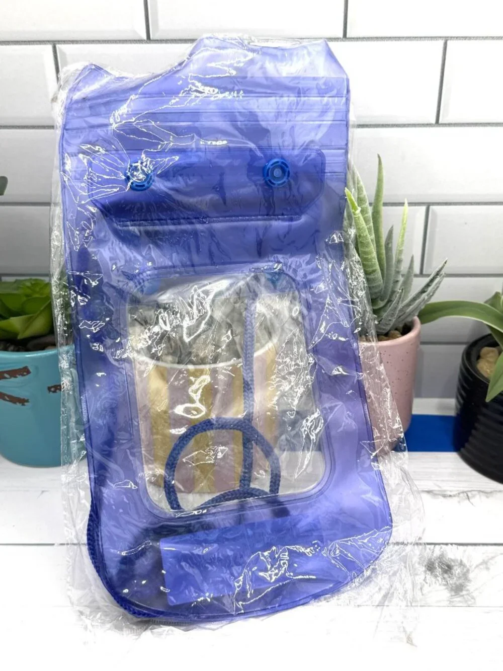 Waterproof Phone Pouch W/Adjustable Lanyard & Clear Window For Touchscreen Use